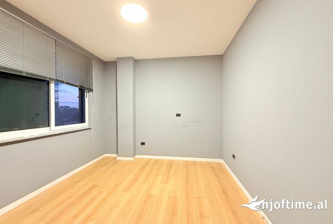 Ambient biznesi me qera 3+1 ne Tirane - 900 Euro