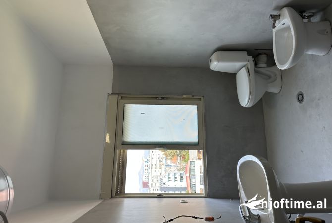 Shtepi me qera Apartament ne Tirane, 2+1, Mobilimi Bosh, pa mobiluar, Pagesa 700  Euro.