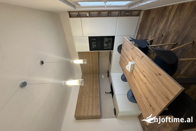 Shtepi me qera Apartament ne Tirane, 2+1, Mobilimi E mobiluar, Pagesa 800  Euro.