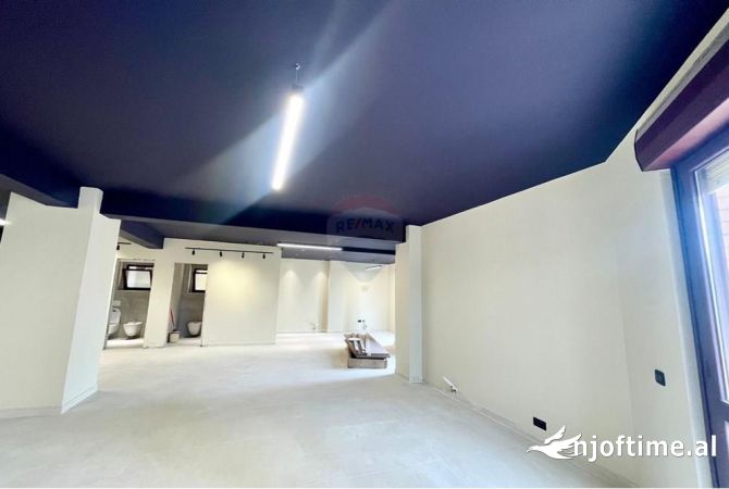 Ambient biznesi me qera 3+1 ne Tirane - 2,000 Euro