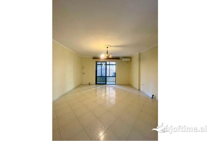 Ambient biznesi me qera 1+1 ne Tirane - 430 Euro