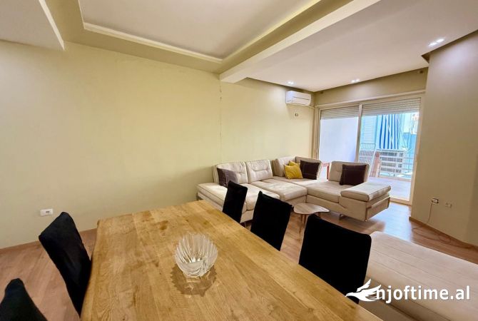 Shtepi me qera 2+1 ne Tirane - 750 Euro