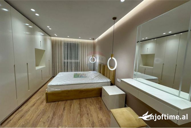 Shtepi me qera 2+1 ne Tirane - 1,200 Euro