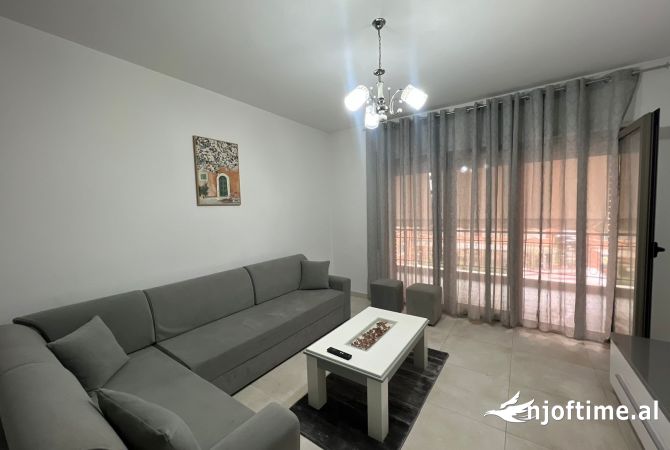 Shtepi me qera 1+1 ne Tirane - 650 Euro