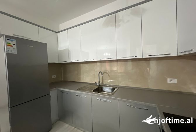 Shtepi me qera 1+1 ne Tirane - 650 Euro