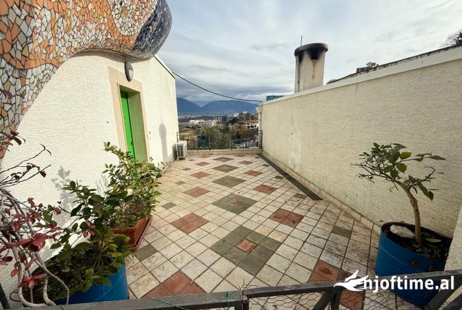 Shtepi me qera 3+1 ne Tirane - 1,200 Euro