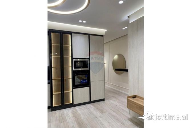 Shtepi me qera 2+1 ne Tirane - 1,500 Euro
