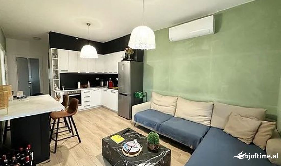 Shtepi ne shitje Apartament ne Durres, 2+1, Mobilimi E mobiluar, Pagesa 218,000  Euro.