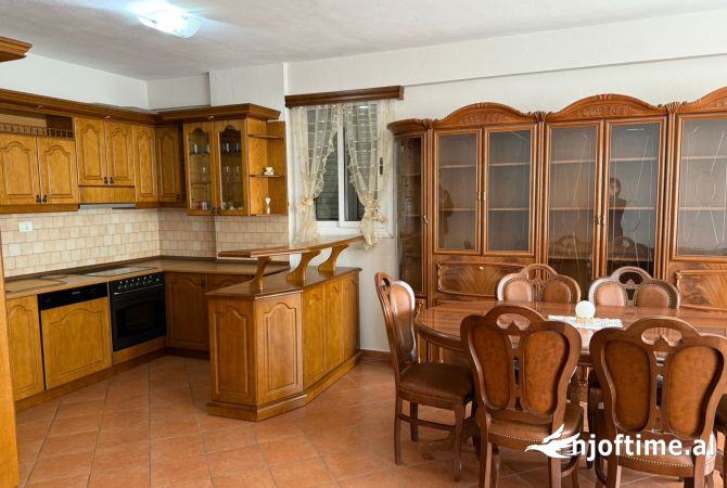 Shtepi me qera 2+1 ne Tirane - 550 Euro
