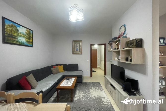 Shtepi me qera 2+1 ne Tirane - 400 Euro