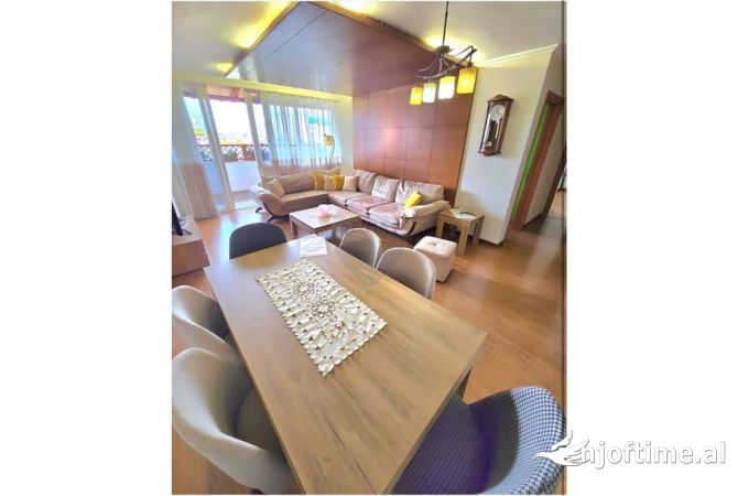 Shtepi ne shitje 3+1 ne Tirane - 380,000 Euro