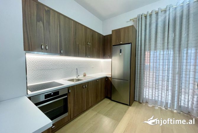 Shtepi me qera 1+1 ne Tirane - 750 Euro