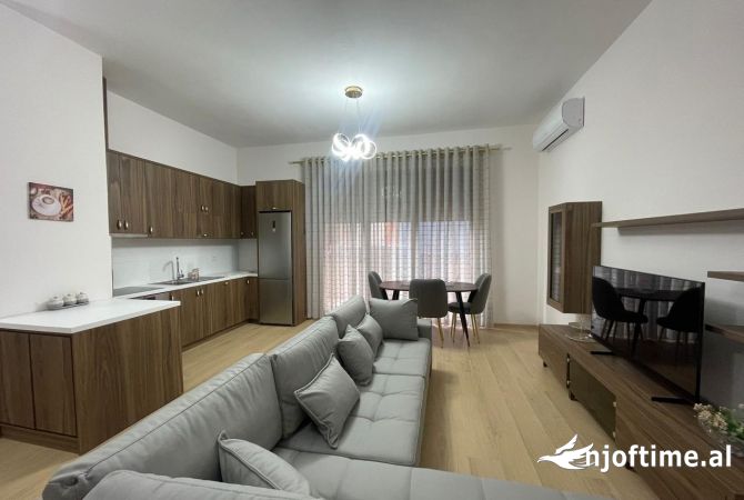 Shtepi me qera 1+1 ne Tirane - 750 Euro