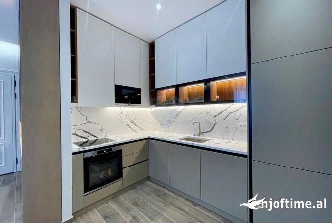 Shtepi me qera 2+1 ne Tirane - 1,300 Euro