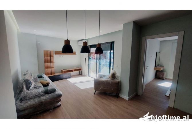 Shtepi me qera 1+1 ne Tirane - 750 Euro