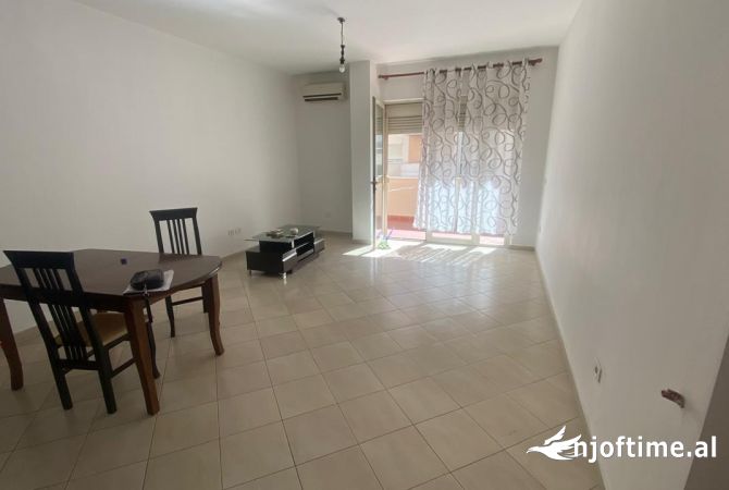 Shtepi me qera 2+1 ne Tirane - 600 Euro