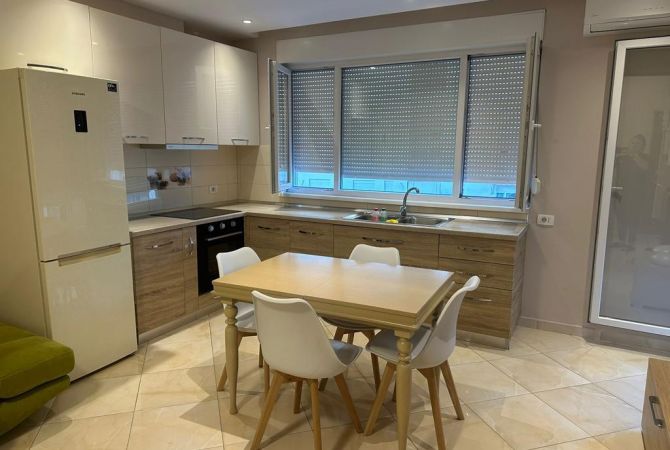 Shtepi me qera Apartament ne Tirane, 1+1, Mobilimi E mobiluar, Pagesa 600  Euro.