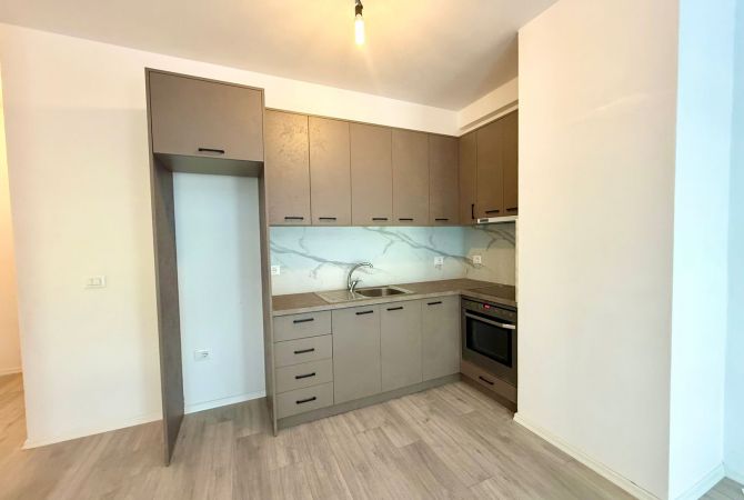 Shtepi me qera 2+1 ne Tirane - 300 Euro