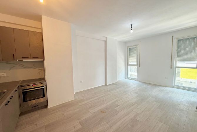 Shtepi me qera 2+1 ne Tirane - 300 Euro