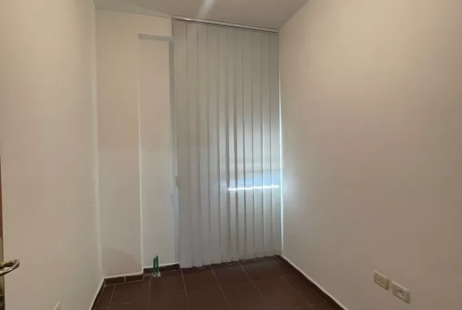 Apartment for rent in Tirana 2+1, Emty