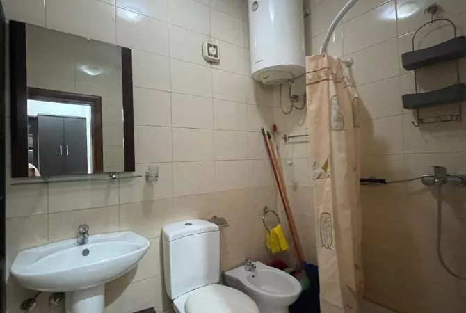 Apartment for rent in Tirana 2+1, Emty