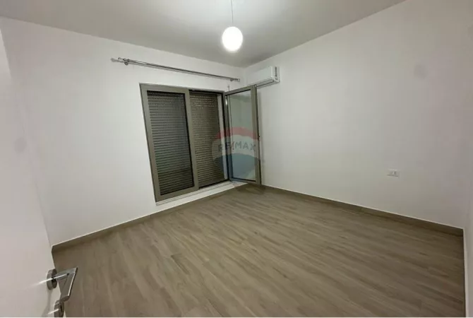 Apartment for rent in Tirana 2+1, Emty