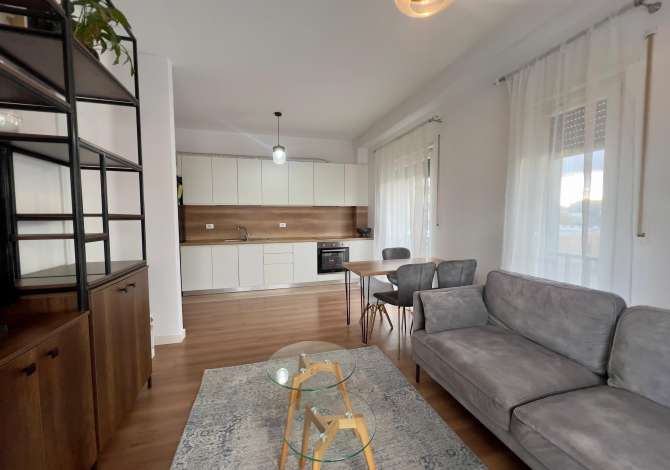Shtepi me qera 2+1 ne Tirane - 750 Euro