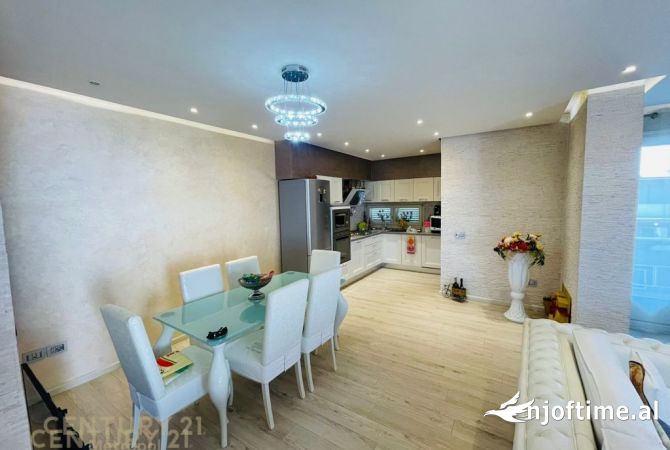Shtepi ne shitje 3+1 ne Tirane - 270,000 Euro