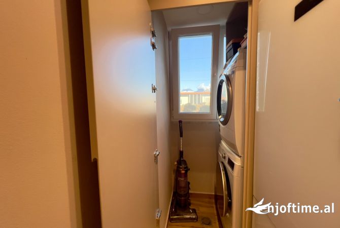 Shtepi ne shitje Apartament ne Tirane, 2+1, Mobilimi E mobiluar, Pagesa 210,000  Euro.