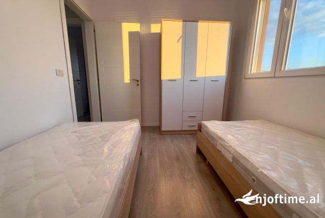 Shtepi me qera Apartament ne Tirane, 3+1, Mobilimi E mobiluar, Pagesa 600  Euro.