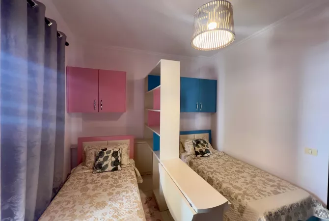 Shtepi me qera Apartament ne Tirane, 2+1, Mobilimi E mobiluar, Pagesa 700  Euro.
