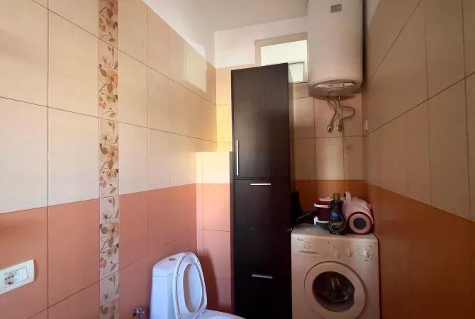 Shtepi me qera Apartament ne Tirane, 2+1, Mobilimi E mobiluar, Pagesa 700  Euro.