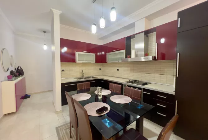 Shtepi me qera Apartament ne Tirane, 2+1, Mobilimi E mobiluar, Pagesa 700  Euro.