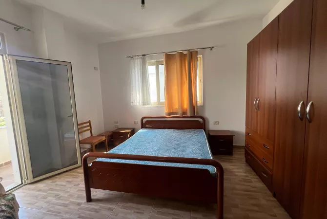 Shtepi me qera Apartament ne Tirane, 2+1, Mobilimi E mobiluar, Pagesa 350  Euro.
