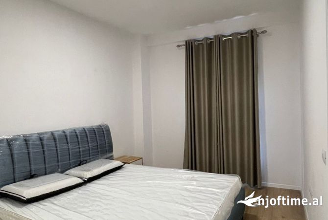 Shtepi me qera 2+1 ne Tirane - 700 Euro