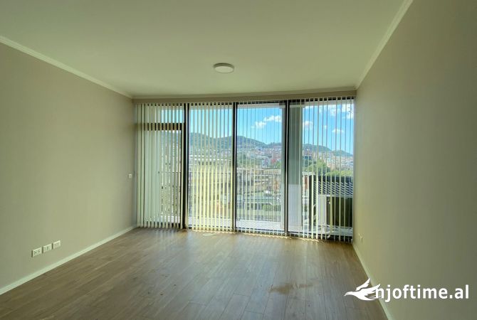 Ambient biznesi me qera 3+1 ne Tirane - 900 Euro
