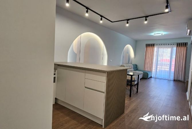 Shtepi ne shitje 2+1 ne Tirane - 270,000 Euro