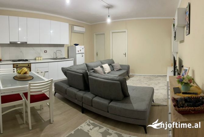 Shtepi me qera 1+1 ne Tirane - 420 Euro