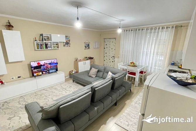 Shtepi me qera Apartament ne Tirane, 1+1, Mobilimi E mobiluar, Pagesa 420  Euro.