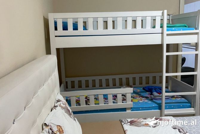 Shtepi me qera Apartament ne Tirane, 1+1, Mobilimi E mobiluar, Pagesa 420  Euro.