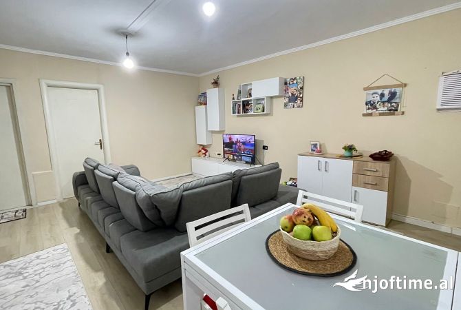 Shtepi me qera Apartament ne Tirane, 1+1, Mobilimi E mobiluar, Pagesa 420  Euro.