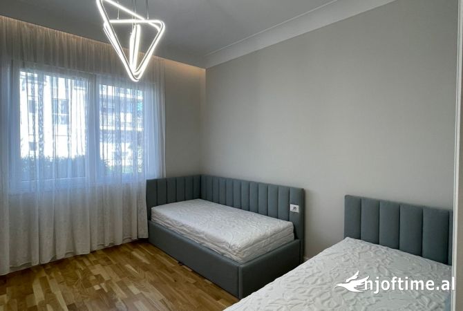 Shtepi me qera 2+1 ne Tirane - 1,500 Euro