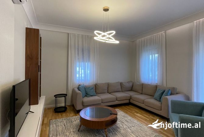 Shtepi me qera 2+1 ne Tirane - 1,500 Euro