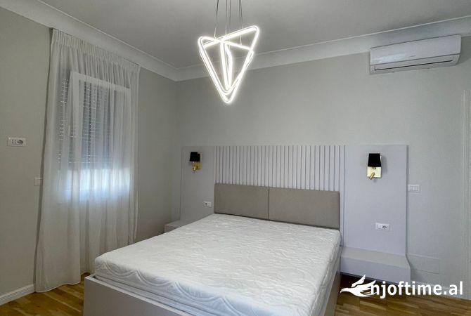 Shtepi me qera Apartament ne Tirane, 2+1, Mobilimi E mobiluar, Pagesa 1,500  Euro.