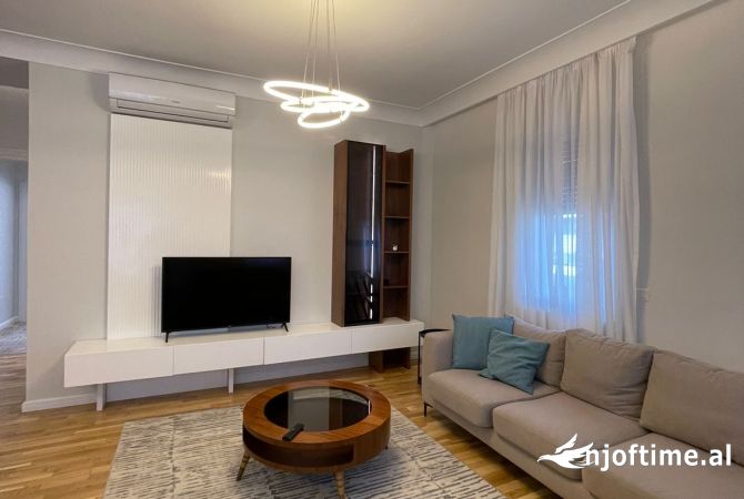Shtepi me qera Apartament ne Tirane, 2+1, Mobilimi E mobiluar, Pagesa 1,500  Euro.
