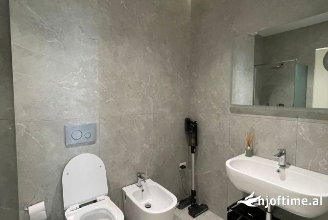 Shtepi me qera Apartament ne Tirane, 2+1, Mobilimi E mobiluar, Pagesa 1,500  Euro.