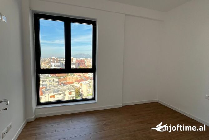 Ambient biznesi me qera 3+1 ne Tirane - 800 Euro