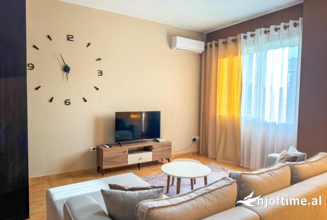 Shtepi ne shitje Apartament ne Tirane, 1+1, Mobilimi E mobiluar, Pagesa 183,000  Euro.