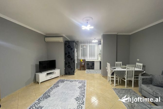 Shtepi me qera 2+1 ne Tirane - 700 Euro