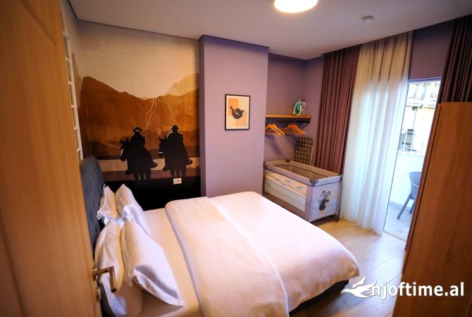 Shtepi me qera Apartament ne Tirane, 2+1, Mobilimi E mobiluar, Pagesa 1,200  Euro.